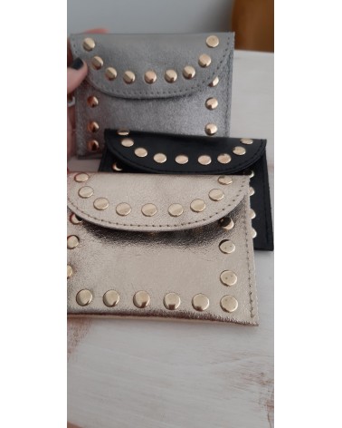 Cartera tachuelas